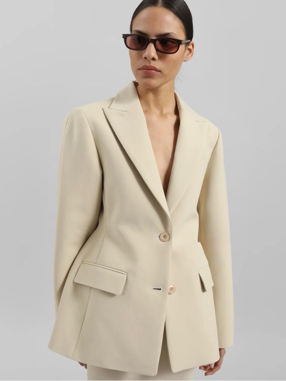 NWT The Frankie Shop Colette Hourglass Blazer Jacket in Beige Cream size M-L